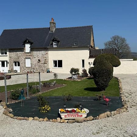 Maison La Touchardiere Barenton Exterior foto