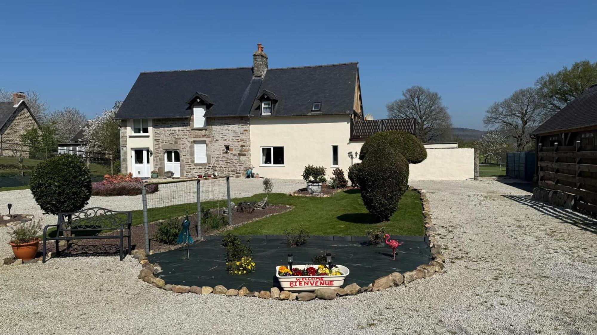 Maison La Touchardiere Barenton Exterior foto