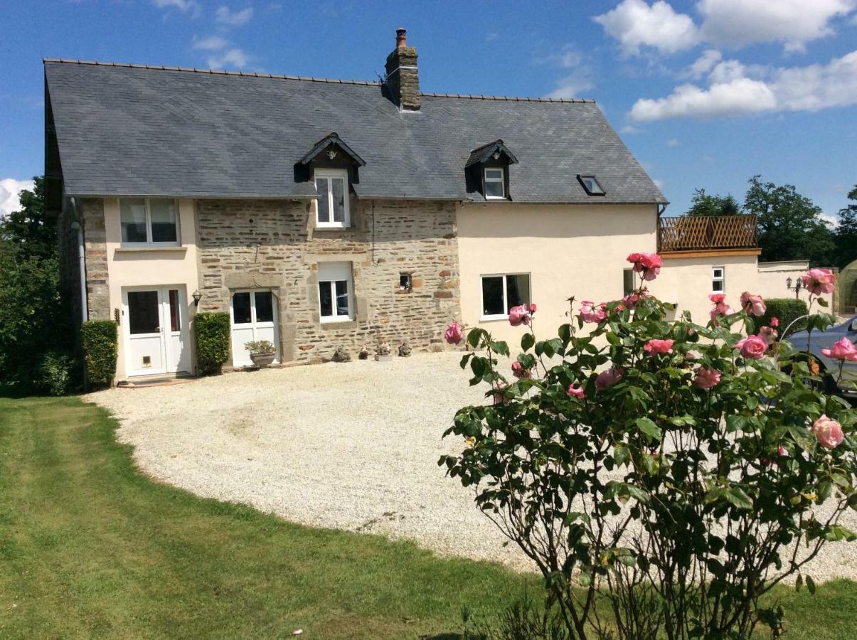 Maison La Touchardiere Barenton Exterior foto